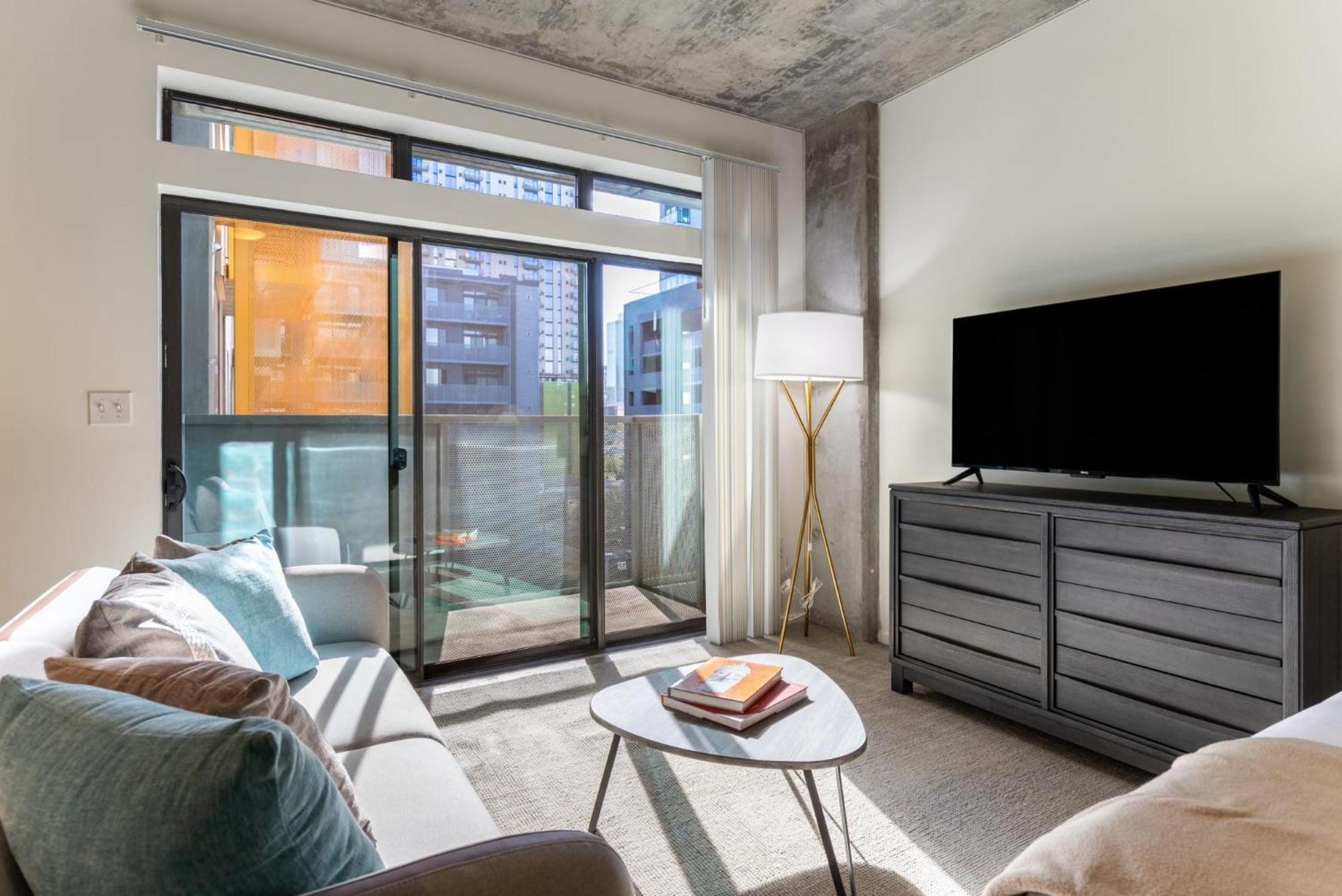 Sophisticated Living At Roosevelt Point, Lejlighed