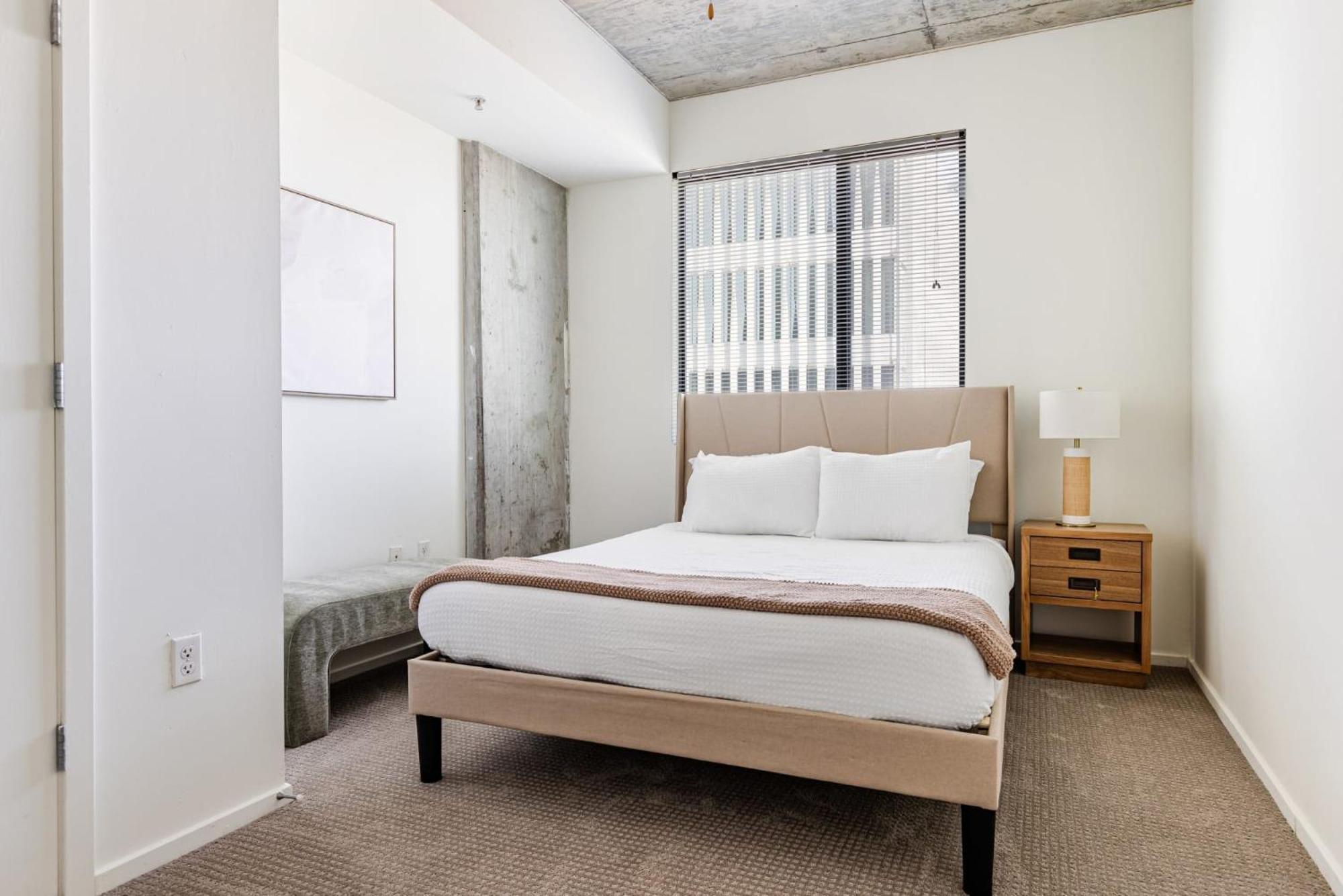 Sophisticated Living At Roosevelt Point, Lejlighed
